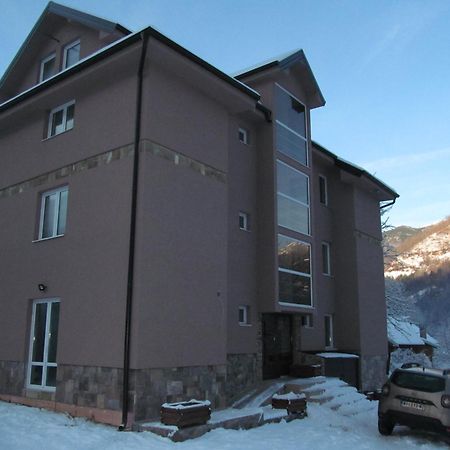 Bajka Hotel Crni Vrh Екстериор снимка