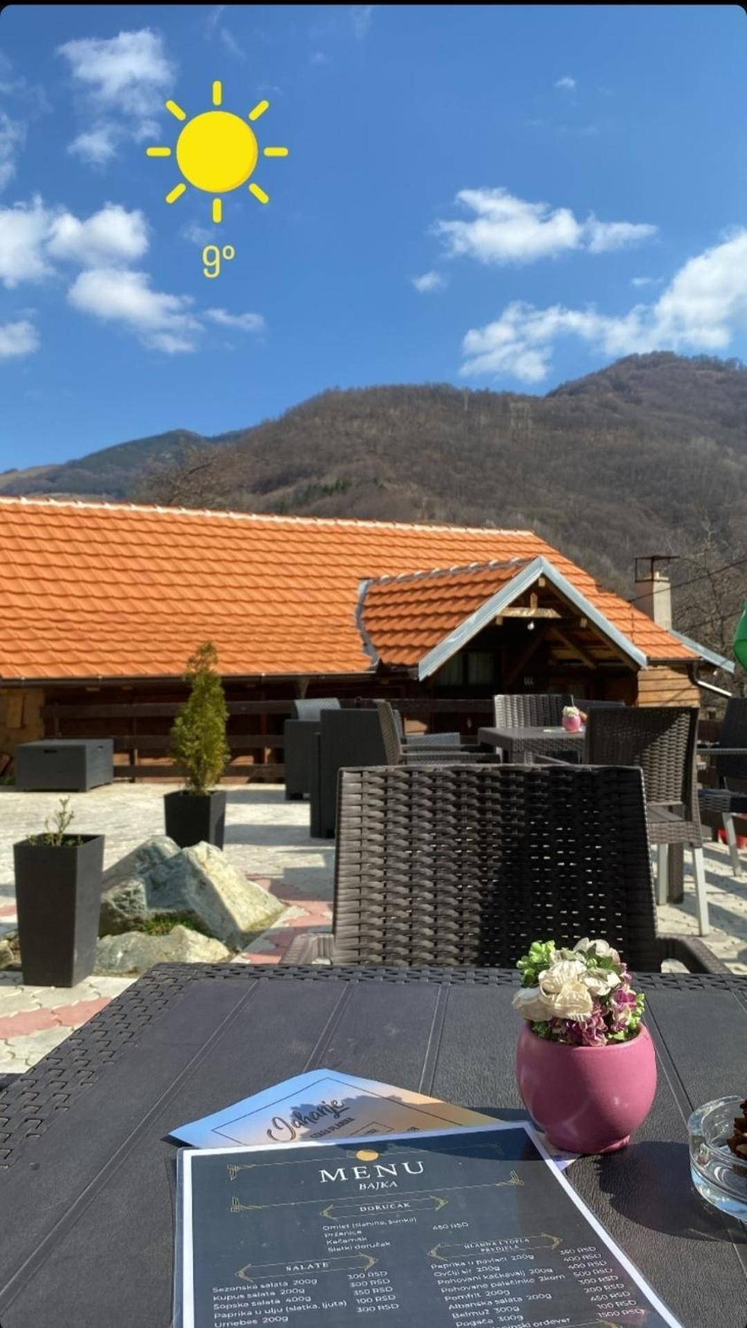 Bajka Hotel Crni Vrh Екстериор снимка