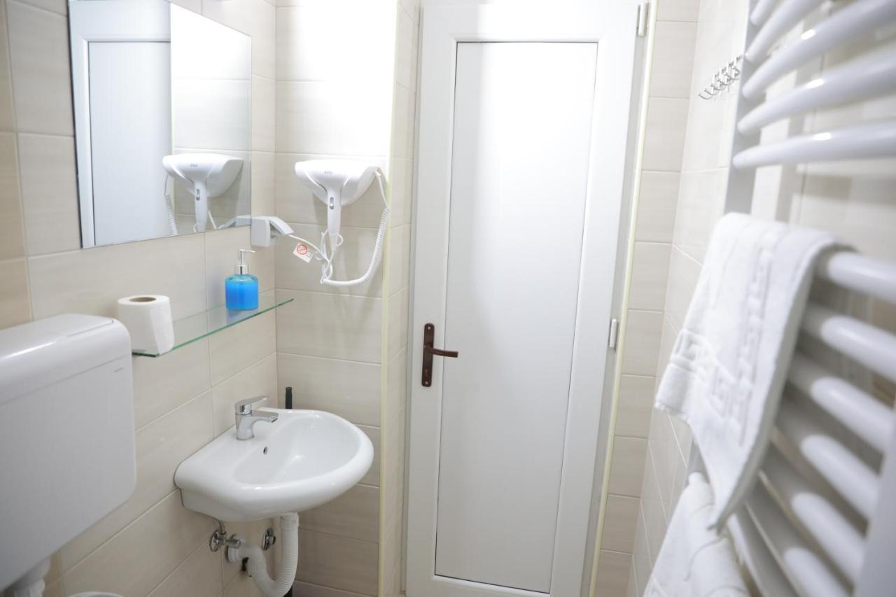 Bajka Hotel Crni Vrh Екстериор снимка